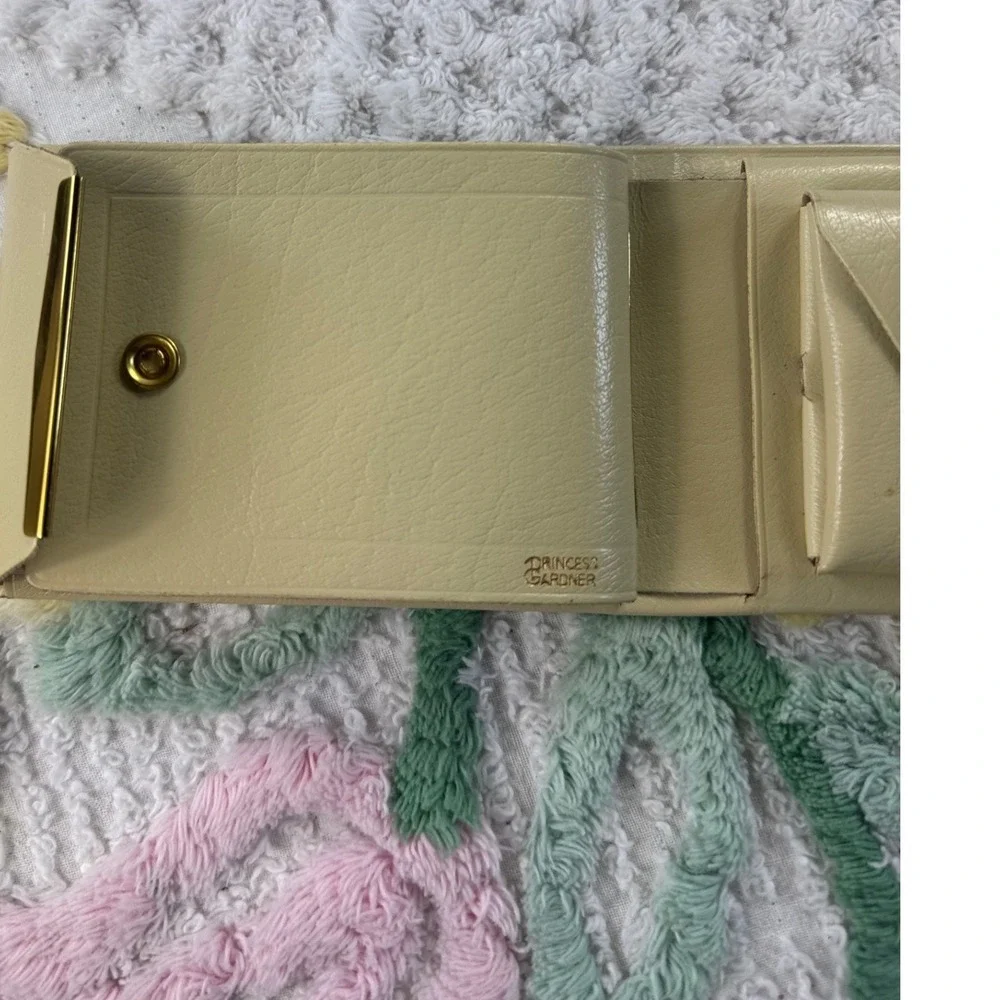 Prince Gardner Princess Genuine Cowhide Wallet For Men Cream Color Original‎ Box